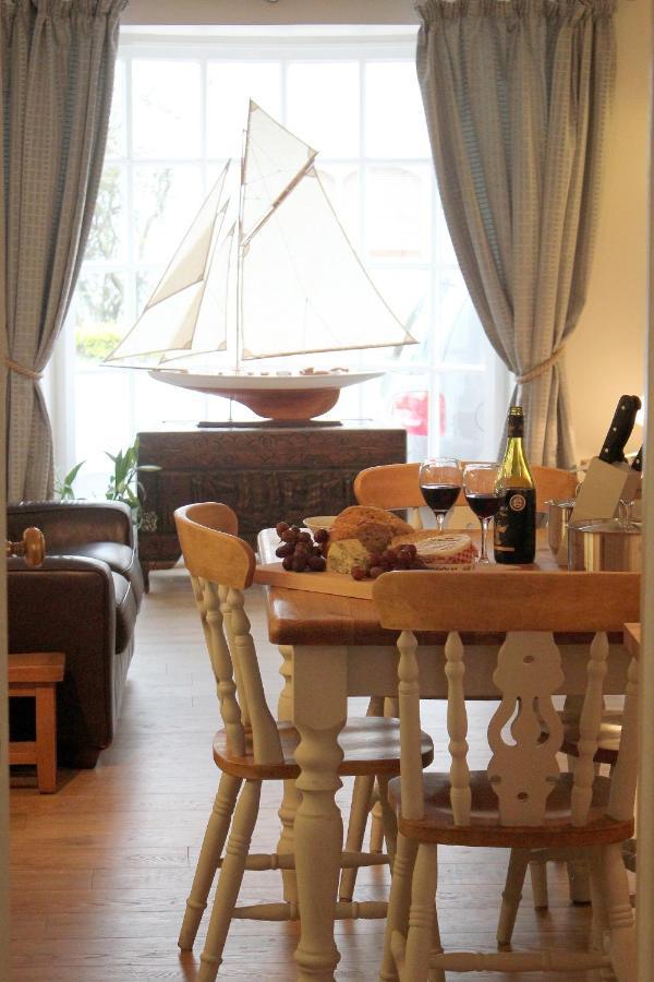 Beautiful Seaside One Bedroom Apartment แชลดอน ภายนอก รูปภาพ